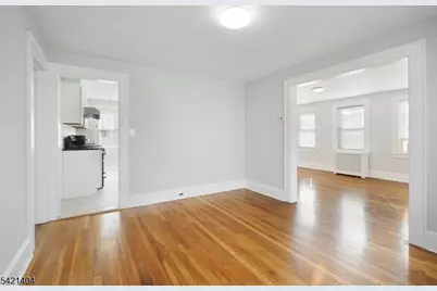 23 Meeker Pl Unit #2, Millburn, NJ 07041 - Photo 6