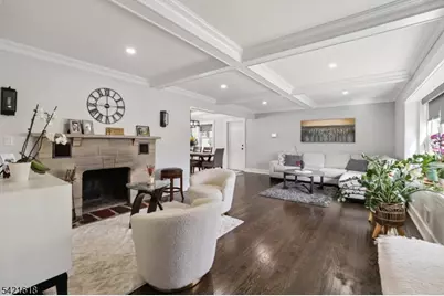 306 Minute Arms Rd, Union Township, NJ 07083 - Photo 2