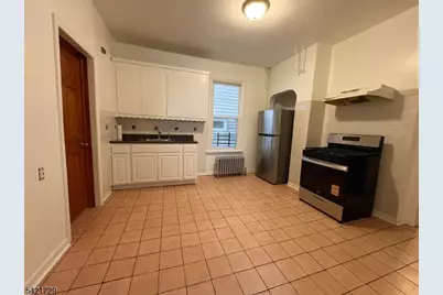 139 Clifton Ave #1, Newark, NJ 07104 - Photo 6