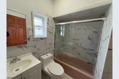 139 Clifton Ave #1, Newark, NJ 07104 - Photo 4