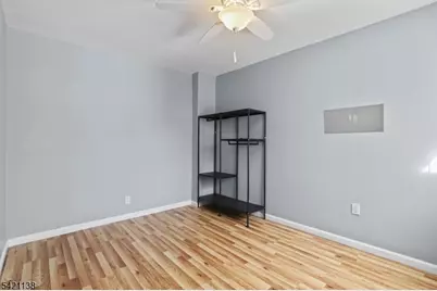 16 Hinsdale Pl, Newark, NJ 07104 - Photo 10