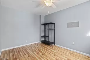 16 Hinsdale Pl, Newark, NJ 07104 - Photo 10