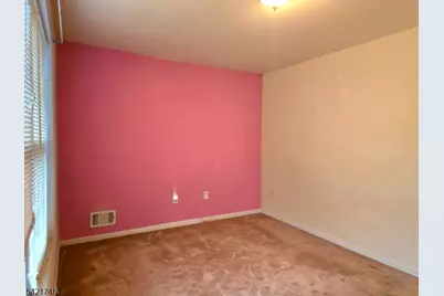 166 N 16th St, East Orange, NJ 07017 - Photo 16