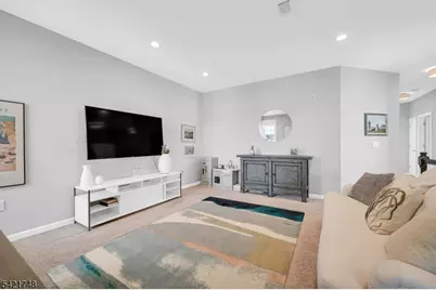 122 Aspen Dr, Cedar Grove, NJ 07009 - Photo 12