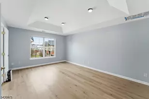 704 Green Ln, Union Township, NJ 07083 - Photo 8