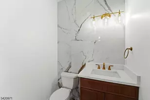 704 Green Ln, Union Township, NJ 07083 - Photo 4