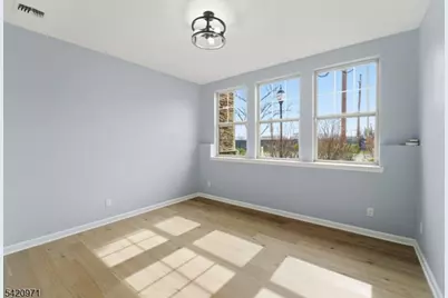 704 Green Ln, Union Township, NJ 07083 - Photo 6