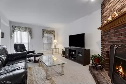 15 Crossing Dr, Mount Olive, NJ 07836 - Photo 4