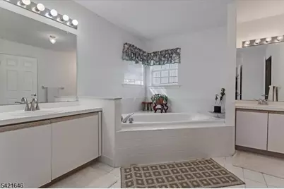 15 Crossing Dr, Mount Olive, NJ 07836 - Photo 18