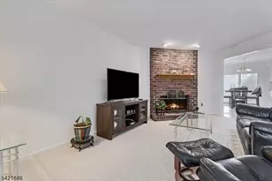 15 Crossing Dr, Mount Olive, NJ 07836 - Photo 6