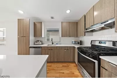 735 Seaport Dr #2, Elizabeth, NJ 07201 - Photo 14