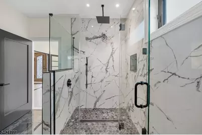 6 E Knollwood Rd, Edison, NJ 08817 - Photo 18