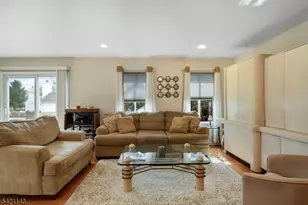 8 Russell Ct, Montville Township, NJ 07045 - Photo 4