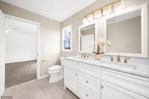 10 Blue Cliff Dr, Clinton Township, NJ 08833 - Photo 30