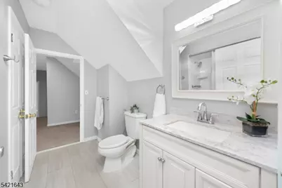 10 Blue Cliff Dr, Clinton Township, NJ 08833 - Photo 34