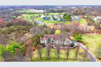 10 Blue Cliff Dr, Clinton Township, NJ 08833 - Photo 2