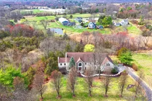 10 Blue Cliff Dr, Clinton Township, NJ 08833 - Photo 2