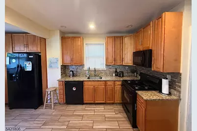 85 Laventhal Ave, Irvington, NJ 07111 - Photo 6