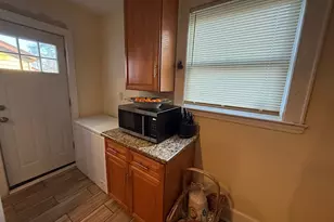 85 Laventhal Ave, Irvington, NJ 07111 - Photo 8