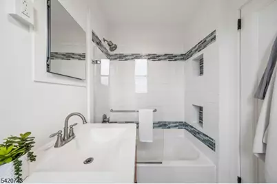 375 Mt Prospect Ave #6DW, Newark, NJ 07104 - Photo 20