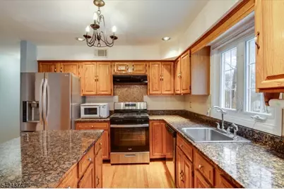 17 Pleasant Village Dr, Roxbury Township, NJ 07876 - Photo 12