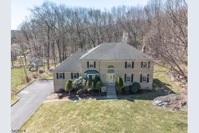 17 Pleasant Village Dr, Roxbury Township, NJ 07876 - Photo 2