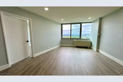 1 Claridge Dr Unit #1000, Verona, NJ 07044 - Photo 10