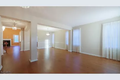 84 Patriots Way, Franklin Township, NJ 08873 - Photo 6