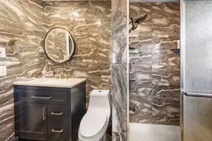 1019 Essex Ave, Linden, NJ 07036 - Photo 12