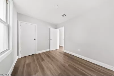 102 Grant St, Passaic, NJ 07055 - Photo 16