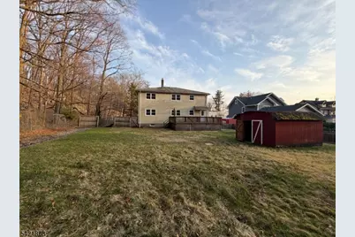 28 Carr St, Pompton Lakes, NJ 07442 - Photo 12