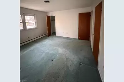 28 Carr St, Pompton Lakes, NJ 07442 - Photo 38