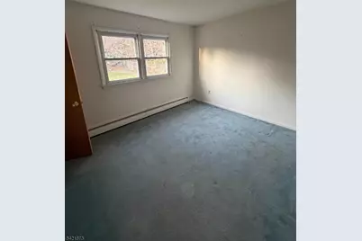 28 Carr St, Pompton Lakes, NJ 07442 - Photo 18