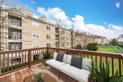 177 Brittany Ct, Clifton, NJ 07013 - Photo 4