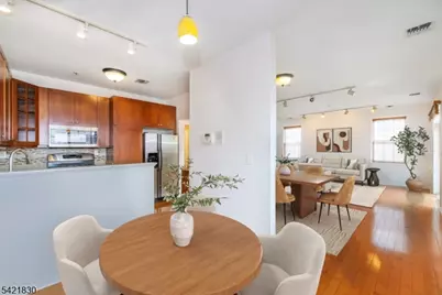 177 Brittany Ct, Clifton, NJ 07013 - Photo 6