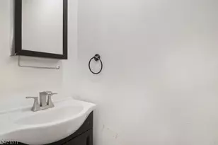 10 Neilson St, New Brunswick, NJ 08901 - Photo 8