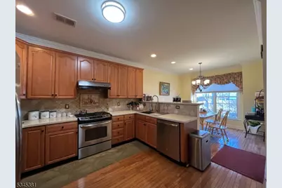 43 Georgetown Ct, Bernards Township, NJ 07920 - Photo 2
