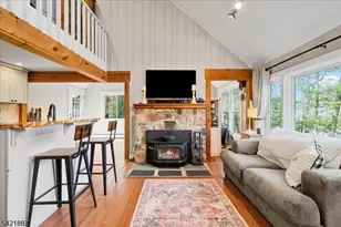 426 E Lakeshore Dr, Vernon, NJ 07422 - Photo 8