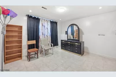 674 Berkeley Ave, City Of Orange Twp., NJ 07050 - Photo 14