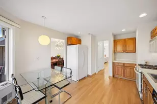 8 Village Green Ct, South Orange Village Twp., NJ 07079 - Photo 12