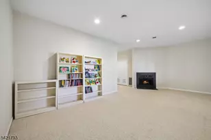 8 Village Green Ct, South Orange Village Twp., NJ 07079 - Photo 24