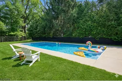 8 Village Green Ct, South Orange Village Twp., NJ 07079 - Photo 2