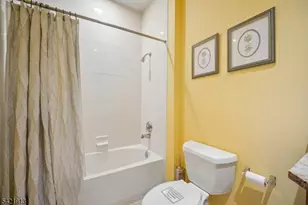 1403 Pointe Gate Dr, Livingston Twp., NJ 07039 - Photo 24