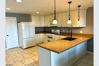 5 Eagles Nest Dr #5, Vernon, NJ 07462 - Photo 4