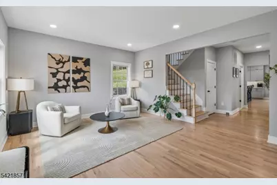 518-520 Cardinal Ln, Green Brook Township, NJ 08812 - Photo 12