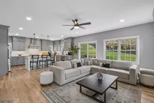 518-520 Cardinal Ln, Green Brook Township, NJ 08812 - Photo 2