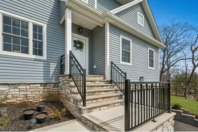 518-520 Cardinal Ln, Green Brook Township, NJ 08812 - Photo 6