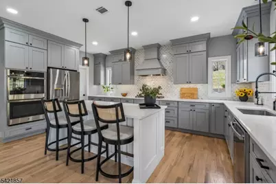 518-520 Cardinal Ln, Green Brook Township, NJ 08812 - Photo 12