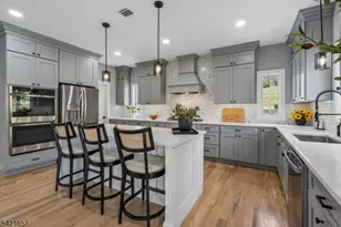 518-520 Cardinal Ln, Green Brook Township, NJ 08812 - Photo 12