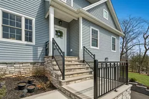 518 Cardinal Ln, Green Brook Township, NJ 08812 - Photo 4